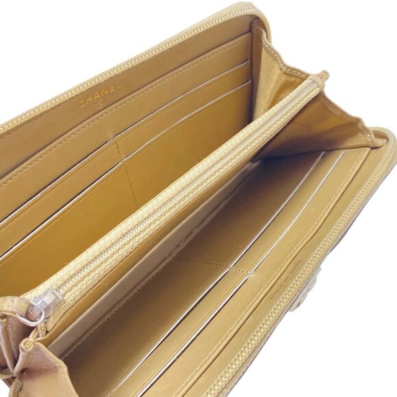 Auth CHANEL Boy Chanel/V Stitch (Chevron) - Beige Lambskin Long Wallet - Picture 3 of 10